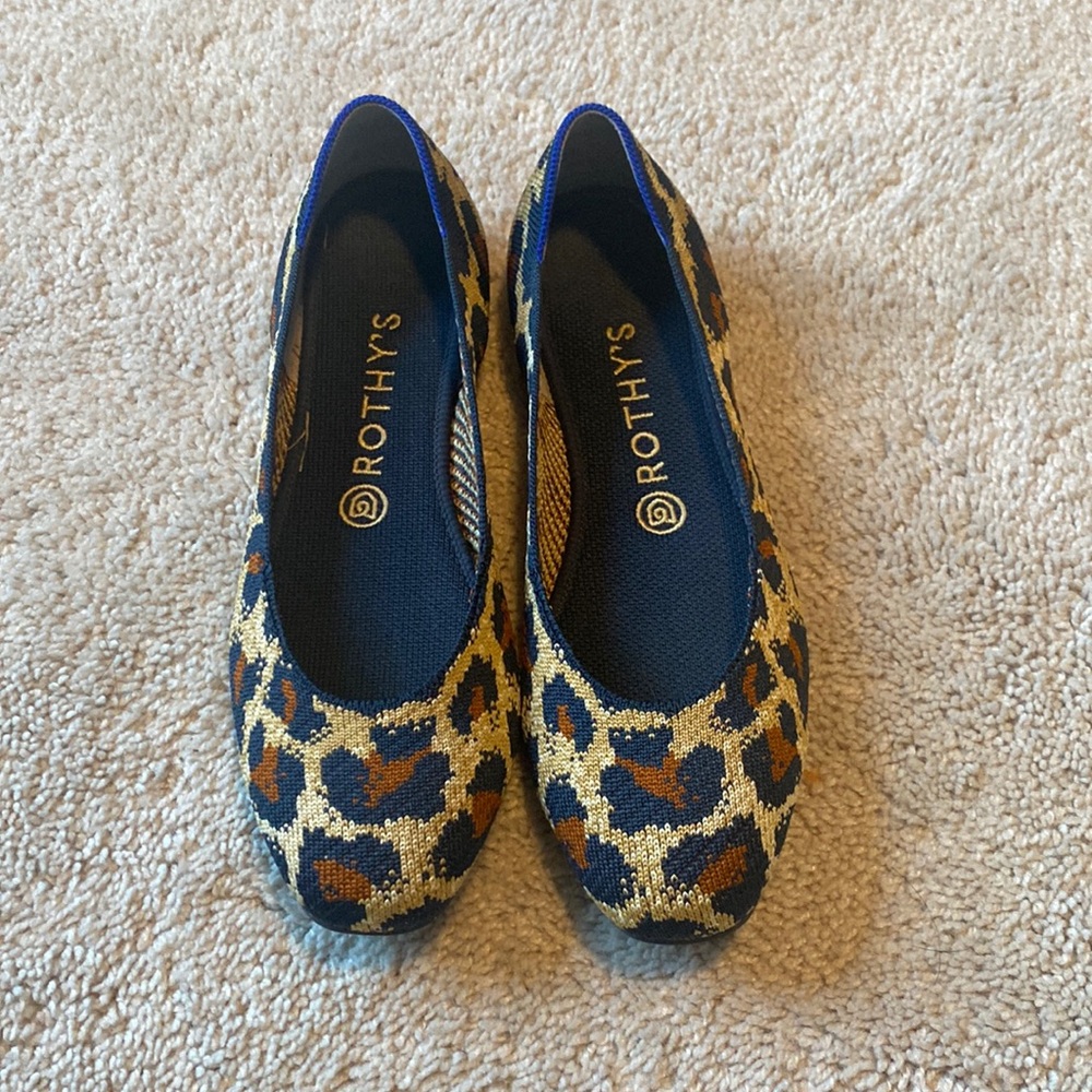 EUC Rothys squares